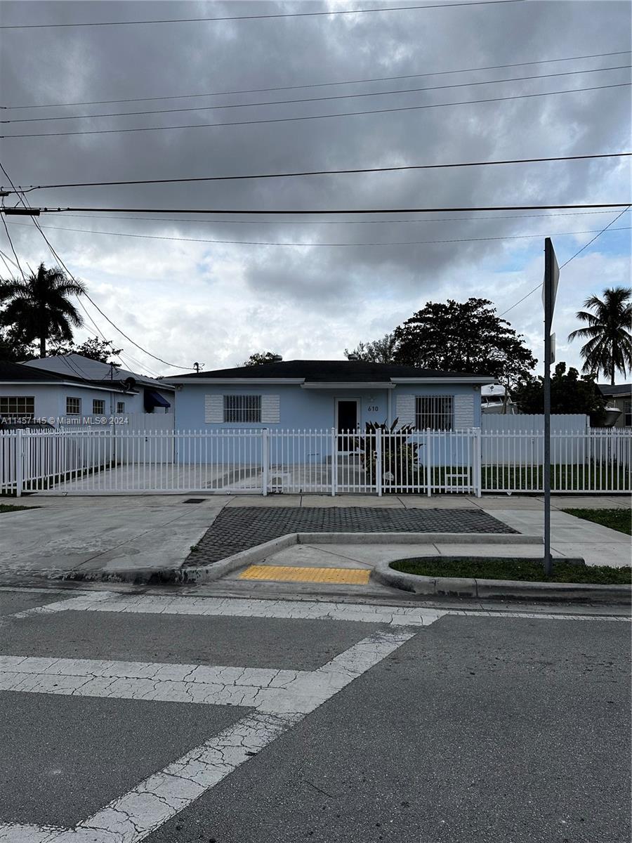 610 Tamiami Canal Rd, Miami, FL, 33144 United States, 4 Bedrooms Bedrooms, ,3 BathroomsBathrooms,Residential,For Sale,Tamiami Canal Rd,A11457145