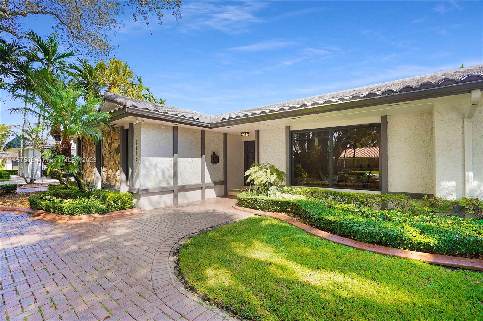 6815 Gleneagle Dr, Miami Lakes, FL, 33014 United States, 4 Bedrooms Bedrooms, ,2 BathroomsBathrooms,Residential,For Sale,Gleneagle Dr,A11457539