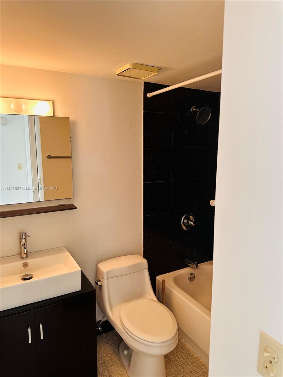 1250 Alton Rd 5F, Miami Beach, Florida 33139, 1 Bedroom Bedrooms, ,1 BathroomBathrooms,Residentiallease,For Rent,1250 Alton Rd 5F,A11457587