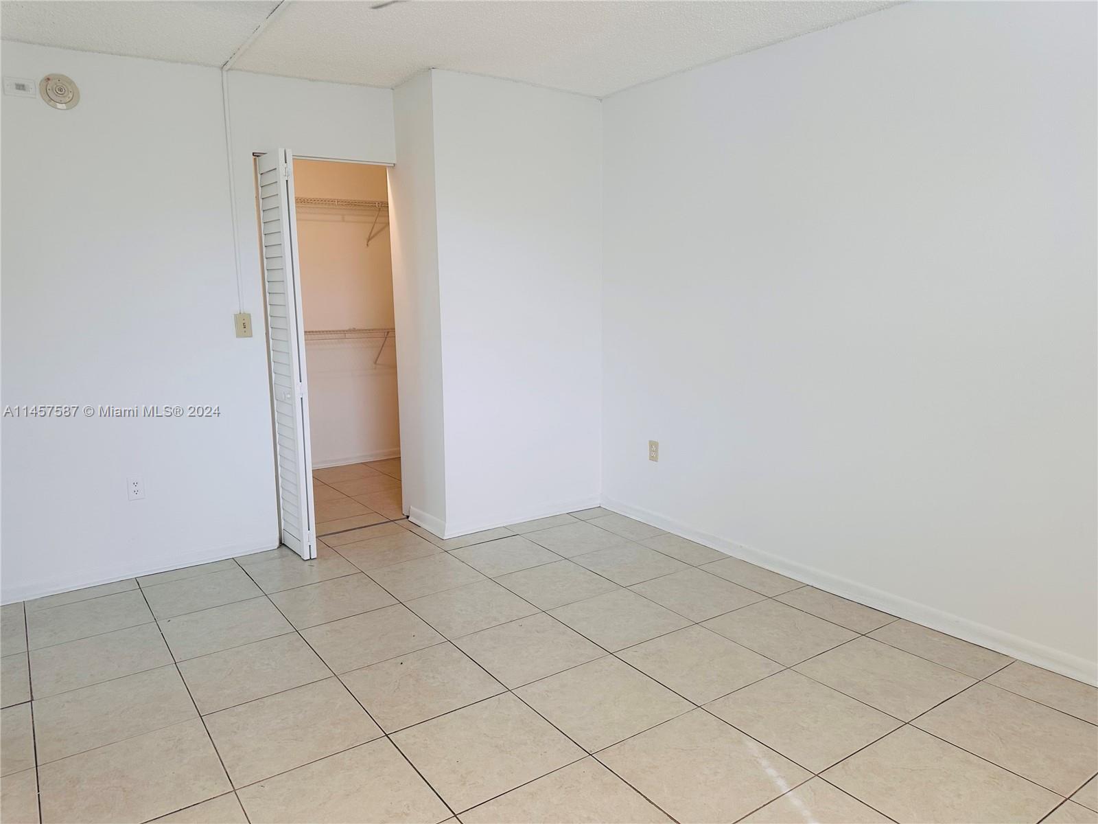 1250 Alton Rd 5F, Miami Beach, Florida 33139, 1 Bedroom Bedrooms, ,1 BathroomBathrooms,Residentiallease,For Rent,1250 Alton Rd 5F,A11457587