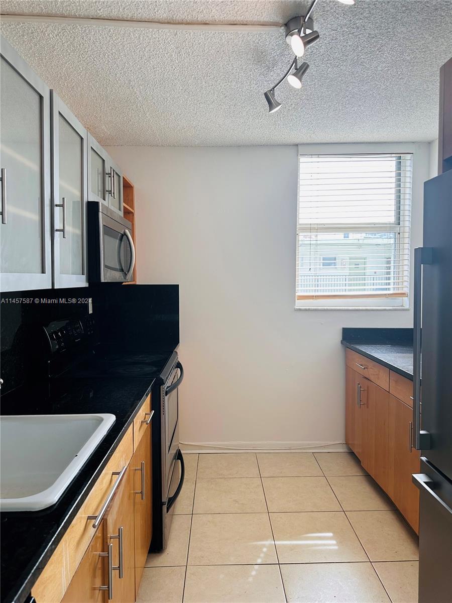 1250 Alton Rd 5F, Miami Beach, Florida 33139, 1 Bedroom Bedrooms, ,1 BathroomBathrooms,Residentiallease,For Rent,1250 Alton Rd 5F,A11457587