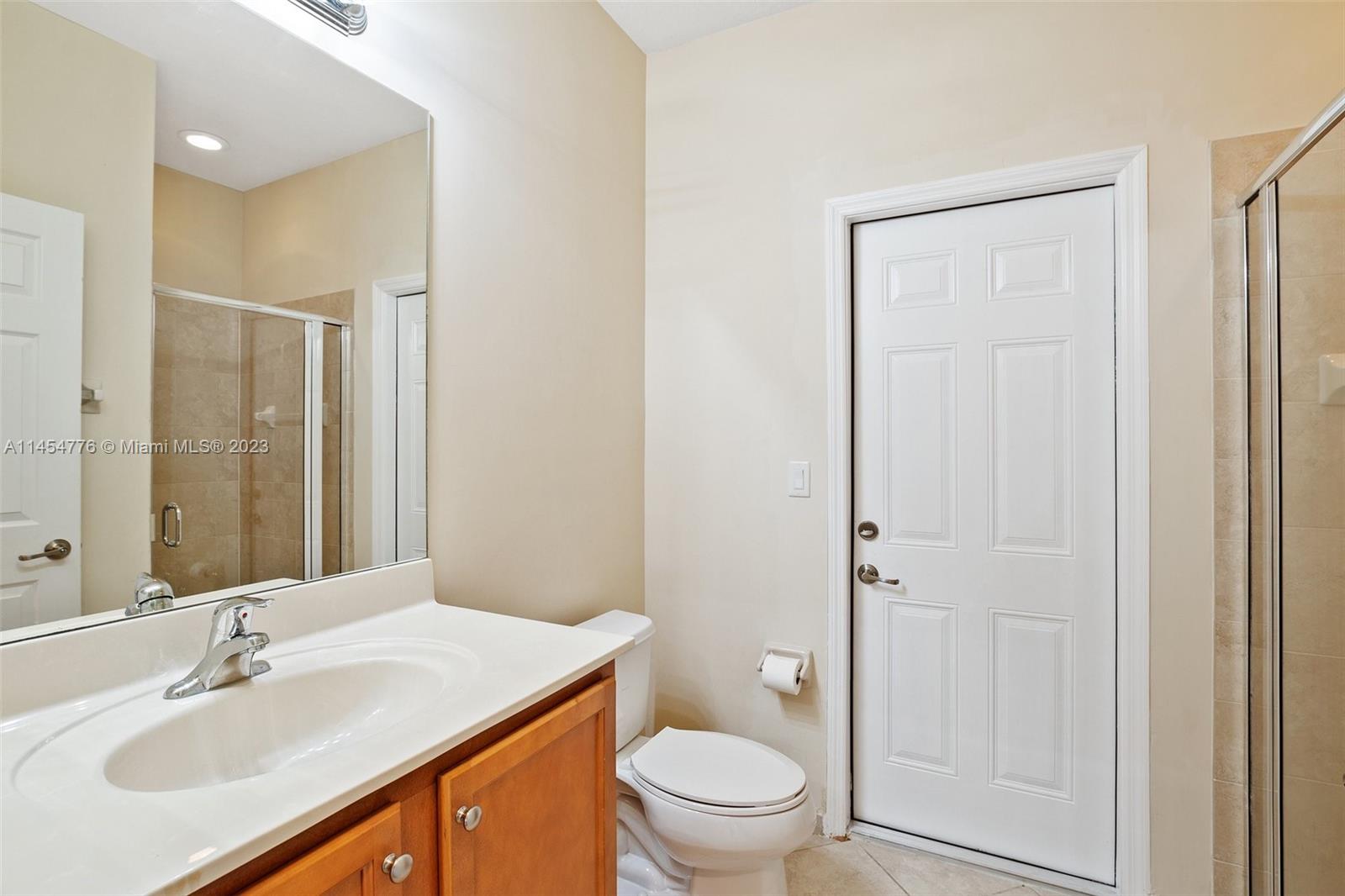 2nd Bathroom upstairs