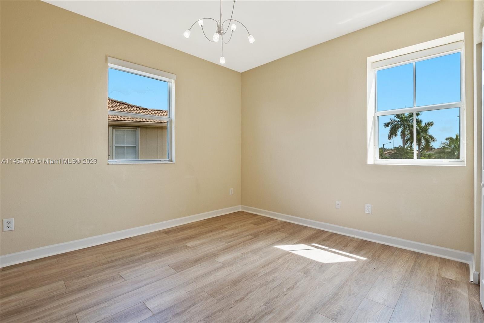 3rd Bedroom upstairs