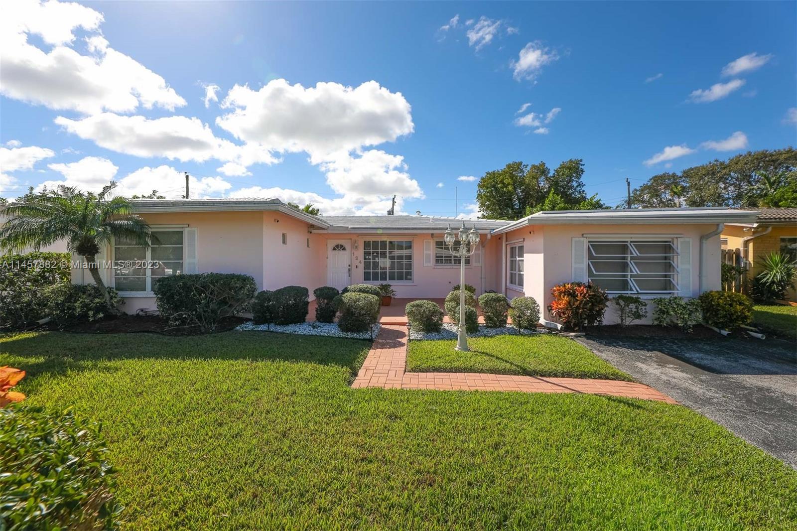 124 Almar Dr, Wilton Manors, FL, 33334 United States, 3 Bedrooms Bedrooms, ,2 BathroomsBathrooms,Residential,For Sale,Almar Dr,A11457882