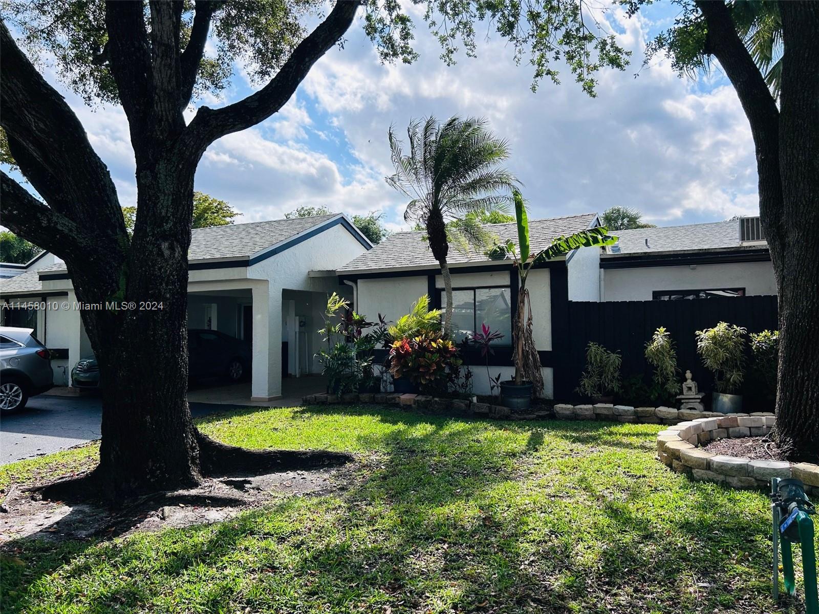 343 Fairway Cir, Weston, FL, 33326 United States, 3 Bedrooms Bedrooms, ,2 BathroomsBathrooms,Residential,For Sale,Fairway Cir,A11458010