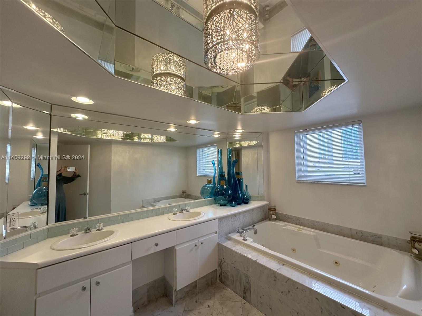 16445 Collins Ave 424, Sunny Isles Beach, Florida 33160, 2 Bedrooms Bedrooms, ,2 BathroomsBathrooms,Residentiallease,For Rent,16445 Collins Ave 424,A11458292