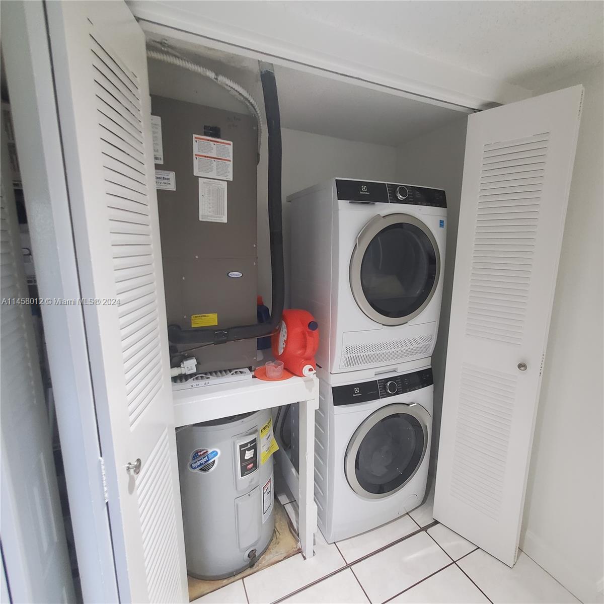 Washer, Dryer, a/c,