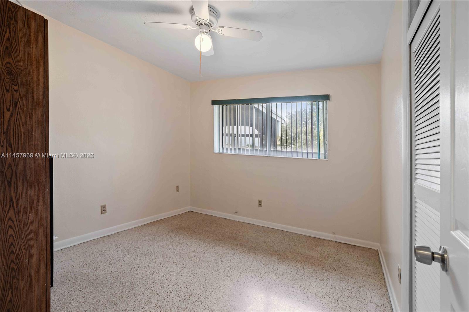 Listing Photo 24