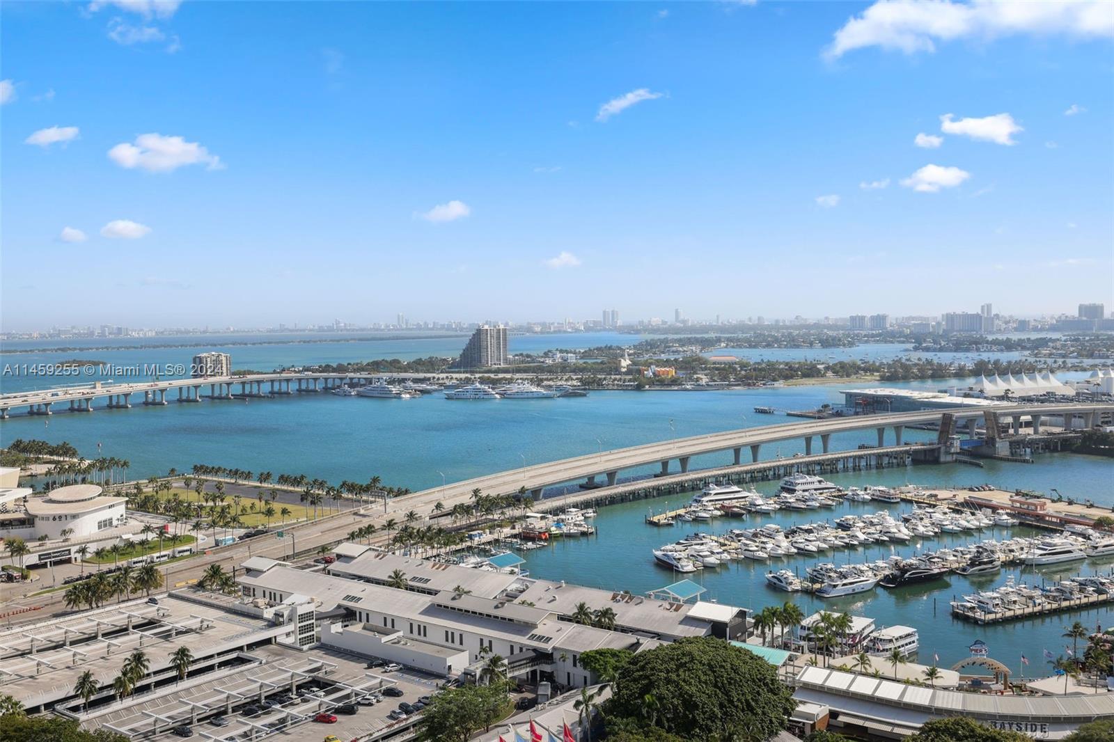 SPACIOUS 2 BEDROOM LAYOUT WITH STUNNING VIEWS OF BISCAYNE BAY AND DOWNTOWN MIAMI. CORNER UNIT WITH AN EXTENDED WRAPAROUND TERRACE, OPEN FLOORPLAN, ONE ASSIGNED PARKING SPACE AND STORAGE CAGE INCLUDED IN SALE. UNIT HAS BEEN FRESHLY PAINTED AND HAS NEW AC UNIT INSTALLED 2023. VIZCAYNE OFFERS LUXURIOUS AMENITIES WITH 4 POOLS, STATE OF THE ART GYM, CLUBHOUSE, SPA, THEATER AND MEDIA ROOM, BUSINESS CENTERS, ETC. FANTASTIC LOCATION WITH ALL THE BEST DOWNTOWN HAS TO OFFER WITHIN FOOTSTEPS. BUILDING ALLOWS 30 DAY MINIMUM RENTALS GREAT FOR INVESTORS. EASY ACCESS TO METRORAIL, BRIGHTLINE, AND MORE. UNIT IS VACANT AND EASY TO SHOW CALL OR TEXT LA FOR APPOINTMENT.
