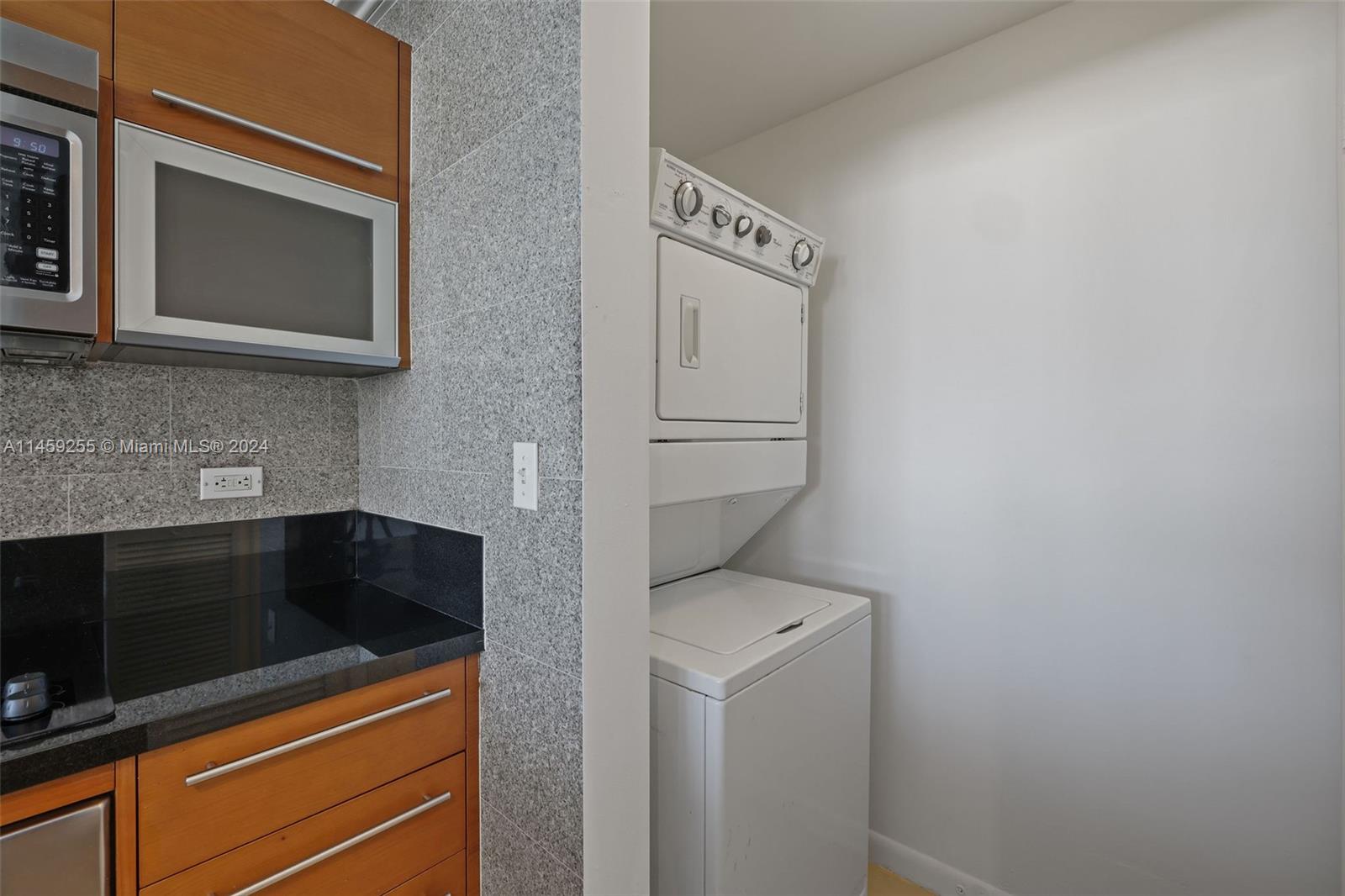 244 Biscayne Blvd 2808, Miami, Florida 33132, 2 Bedrooms Bedrooms, ,2 BathroomsBathrooms,Residential,For Sale,244 Biscayne Blvd 2808,A11459255