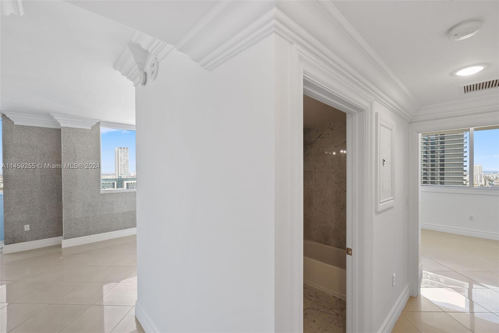 244 Biscayne Blvd 2808, Miami, Florida 33132, 2 Bedrooms Bedrooms, ,2 BathroomsBathrooms,Residential,For Sale,244 Biscayne Blvd 2808,A11459255