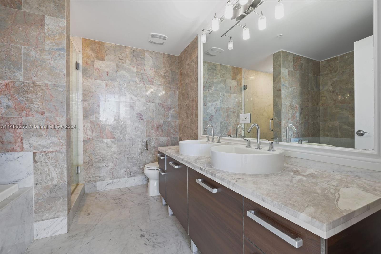 244 Biscayne Blvd 2808, Miami, Florida 33132, 2 Bedrooms Bedrooms, ,2 BathroomsBathrooms,Residential,For Sale,244 Biscayne Blvd 2808,A11459255