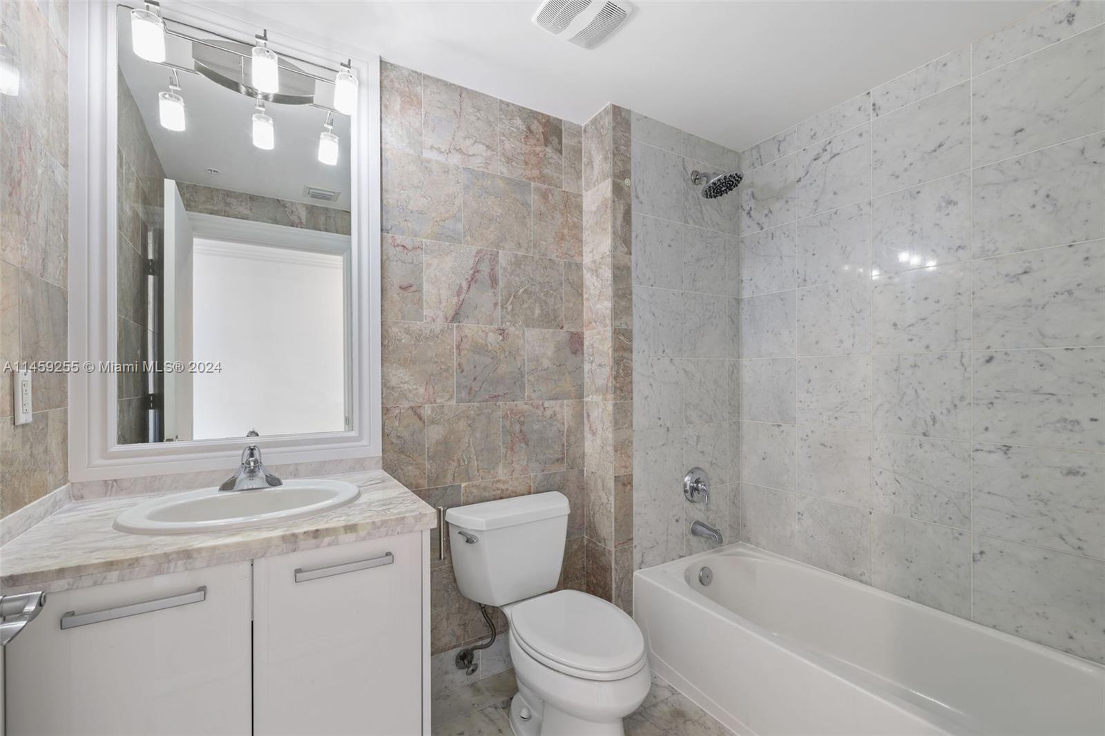 244 Biscayne Blvd 2808, Miami, Florida 33132, 2 Bedrooms Bedrooms, ,2 BathroomsBathrooms,Residential,For Sale,244 Biscayne Blvd 2808,A11459255