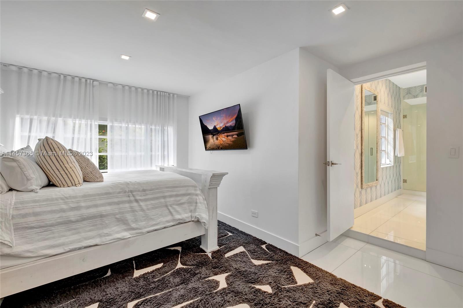 244 San Marino Dr, Miami Beach, FL, 33139 United States, 4 Bedrooms Bedrooms, ,4 BathroomsBathrooms,Residential,For Sale,San Marino Dr,A11457365