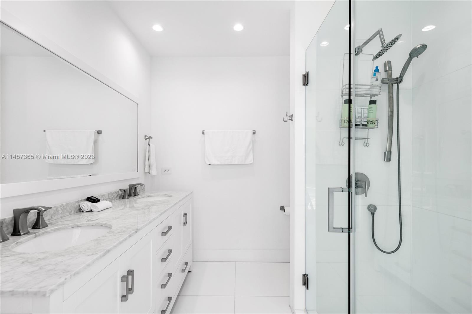 244 San Marino Dr, Miami Beach, FL, 33139 United States, 4 Bedrooms Bedrooms, ,4 BathroomsBathrooms,Residential,For Sale,San Marino Dr,A11457365