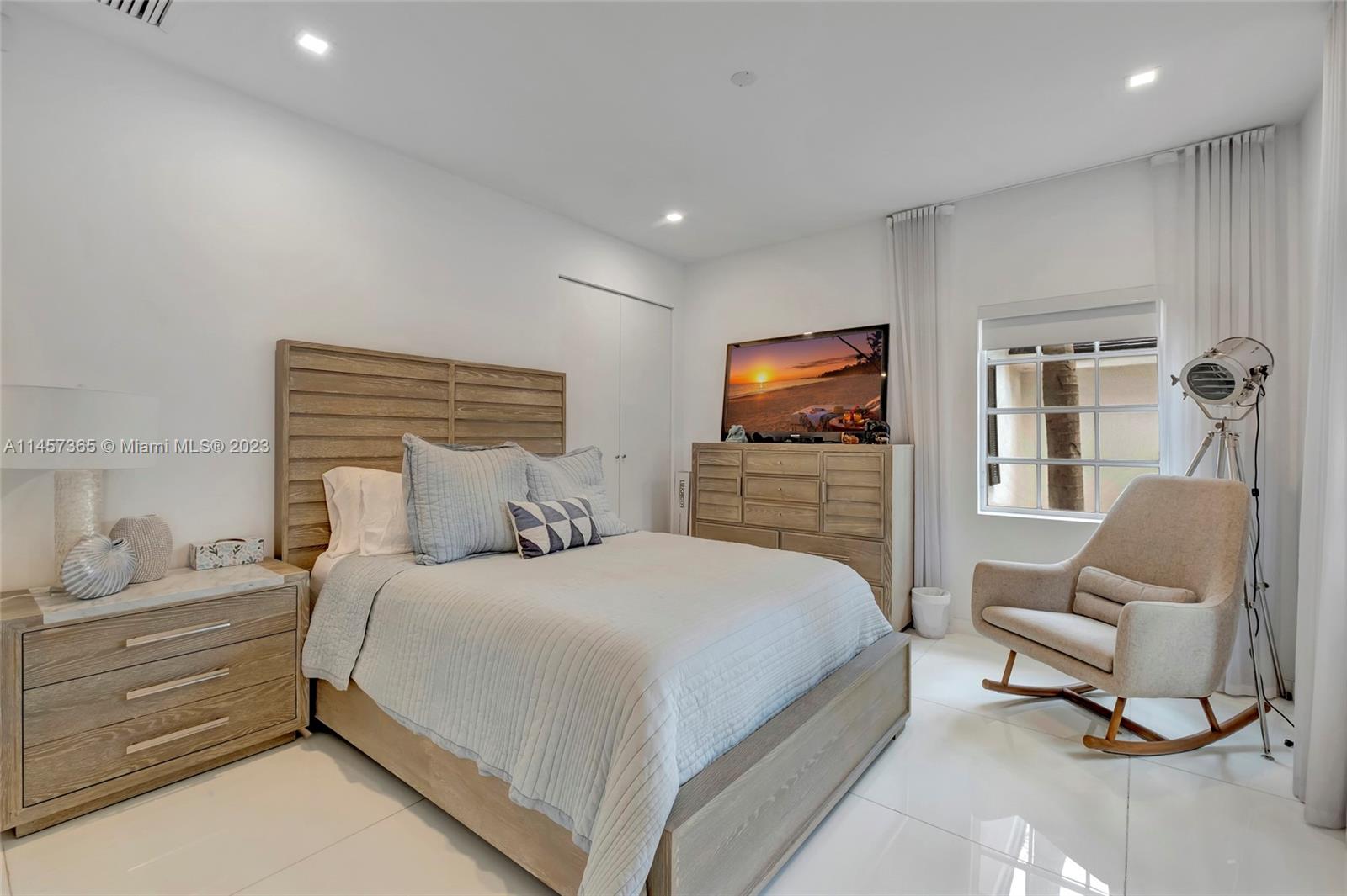 244 San Marino Dr, Miami Beach, FL, 33139 United States, 4 Bedrooms Bedrooms, ,4 BathroomsBathrooms,Residential,For Sale,San Marino Dr,A11457365