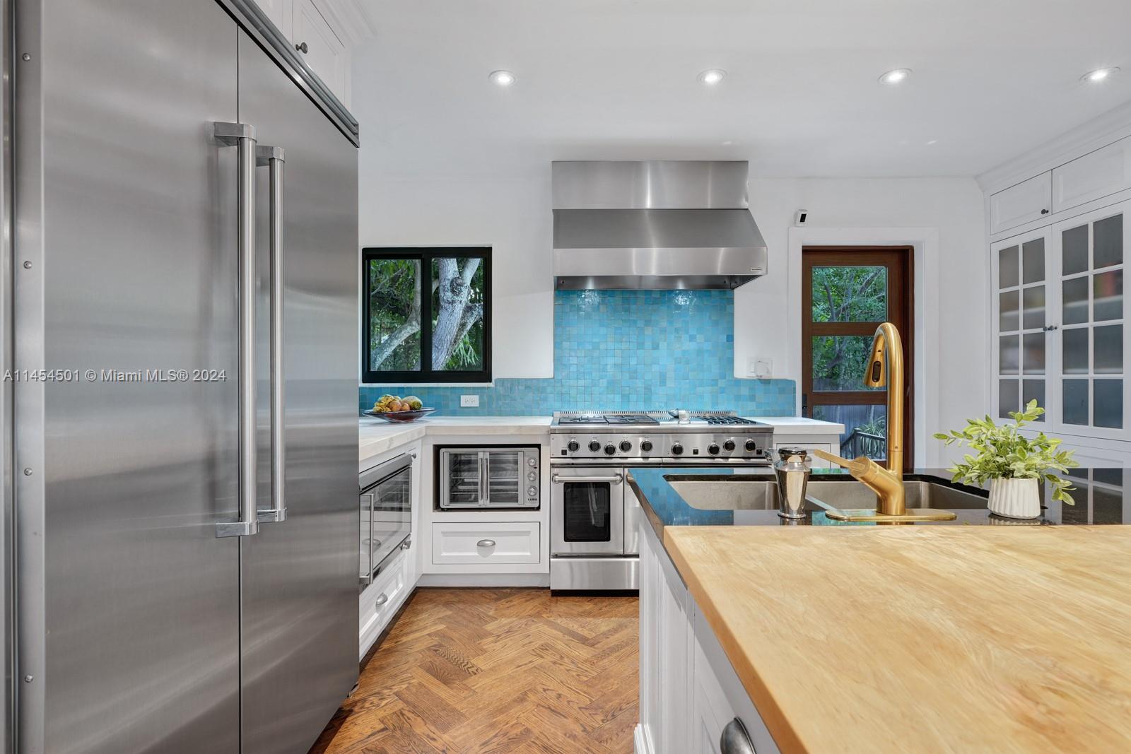 575 Hibiscus Ln, Miami, Florida 33137, 5 Bedrooms Bedrooms, ,5 BathroomsBathrooms,Residential,For Sale,575 Hibiscus Ln,A11454501