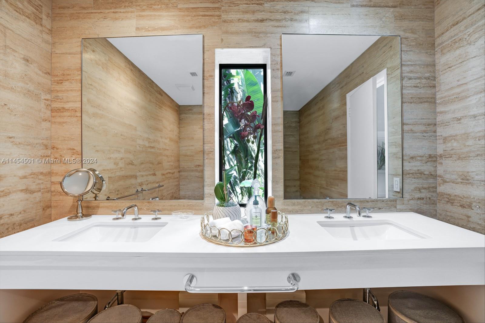 575 Hibiscus Ln, Miami, Florida 33137, 5 Bedrooms Bedrooms, ,5 BathroomsBathrooms,Residential,For Sale,575 Hibiscus Ln,A11454501