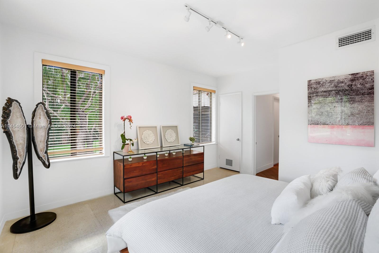 575 Hibiscus Ln, Miami, Florida 33137, 5 Bedrooms Bedrooms, ,5 BathroomsBathrooms,Residential,For Sale,575 Hibiscus Ln,A11454501