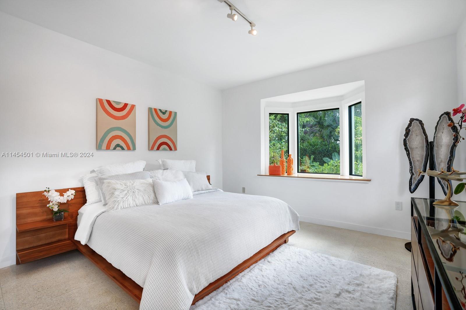 575 Hibiscus Ln, Miami, Florida 33137, 5 Bedrooms Bedrooms, ,5 BathroomsBathrooms,Residential,For Sale,575 Hibiscus Ln,A11454501