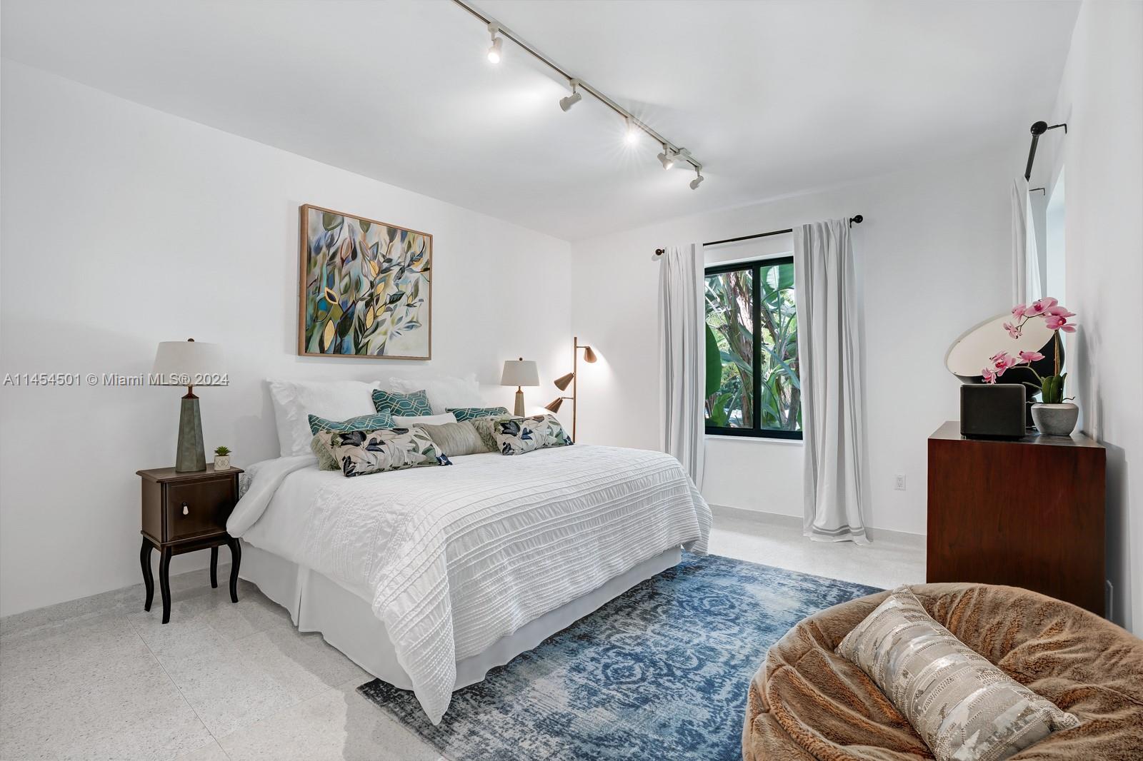 575 Hibiscus Ln, Miami, FL, 33137 United States, 5 Bedrooms Bedrooms, ,5 BathroomsBathrooms,Residential,For Sale,Hibiscus Ln,A11454501