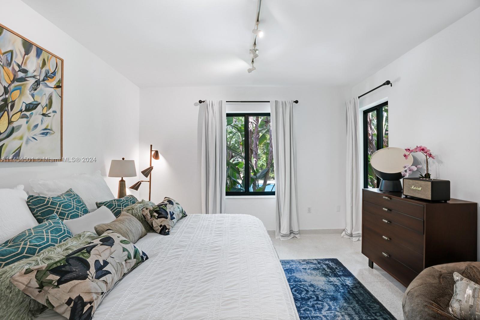 575 Hibiscus Ln, Miami, Florida 33137, 5 Bedrooms Bedrooms, ,5 BathroomsBathrooms,Residential,For Sale,575 Hibiscus Ln,A11454501