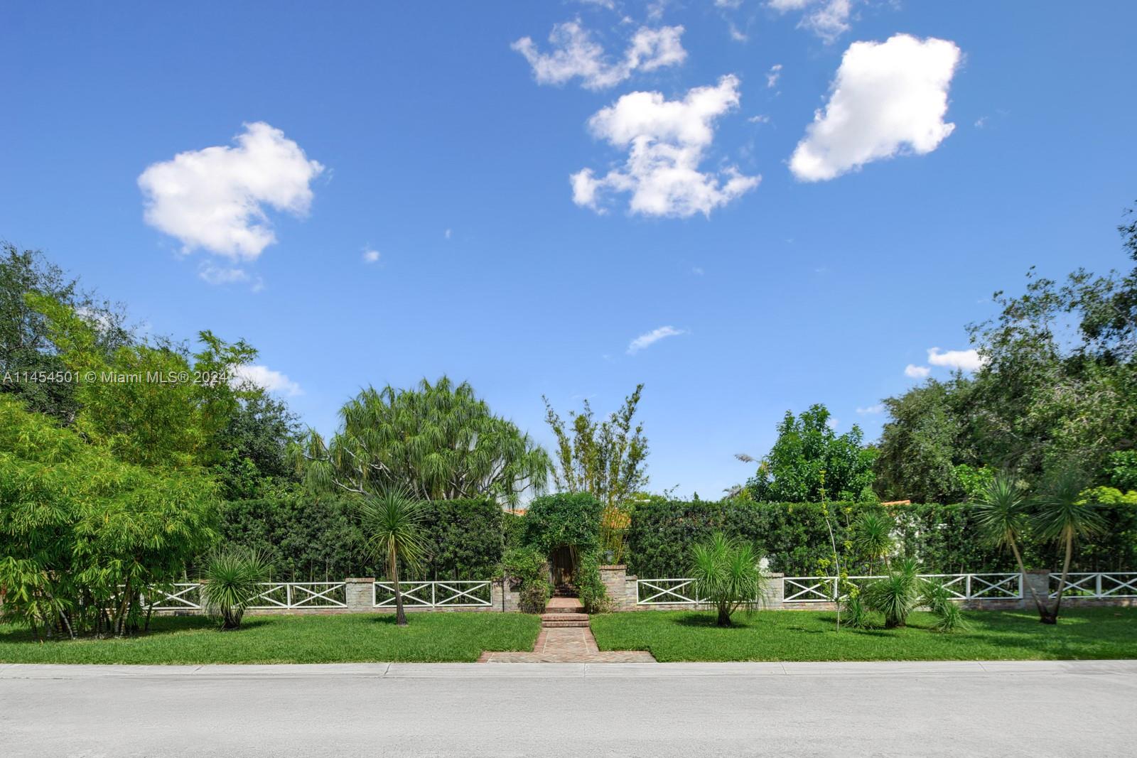 575 Hibiscus Ln, Miami, Florida 33137, 5 Bedrooms Bedrooms, ,5 BathroomsBathrooms,Residential,For Sale,575 Hibiscus Ln,A11454501