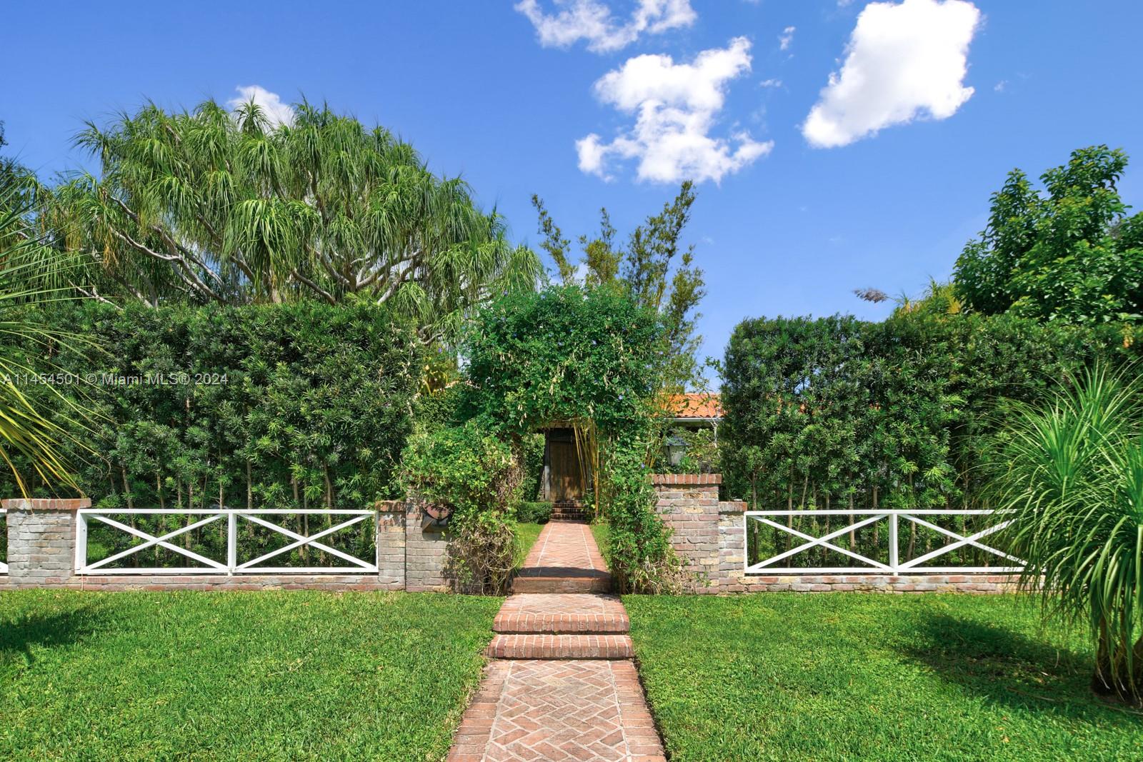 575 Hibiscus Ln, Miami, FL, 33137 United States, 5 Bedrooms Bedrooms, ,5 BathroomsBathrooms,Residential,For Sale,Hibiscus Ln,A11454501