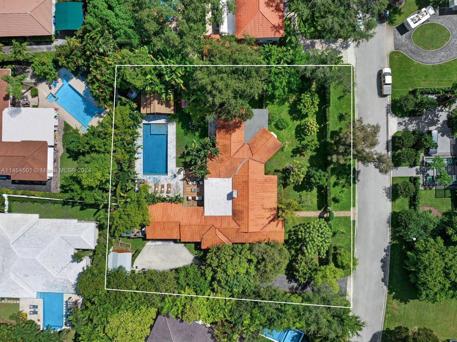 575 Hibiscus Ln, Miami, Florida 33137, 5 Bedrooms Bedrooms, ,5 BathroomsBathrooms,Residential,For Sale,575 Hibiscus Ln,A11454501
