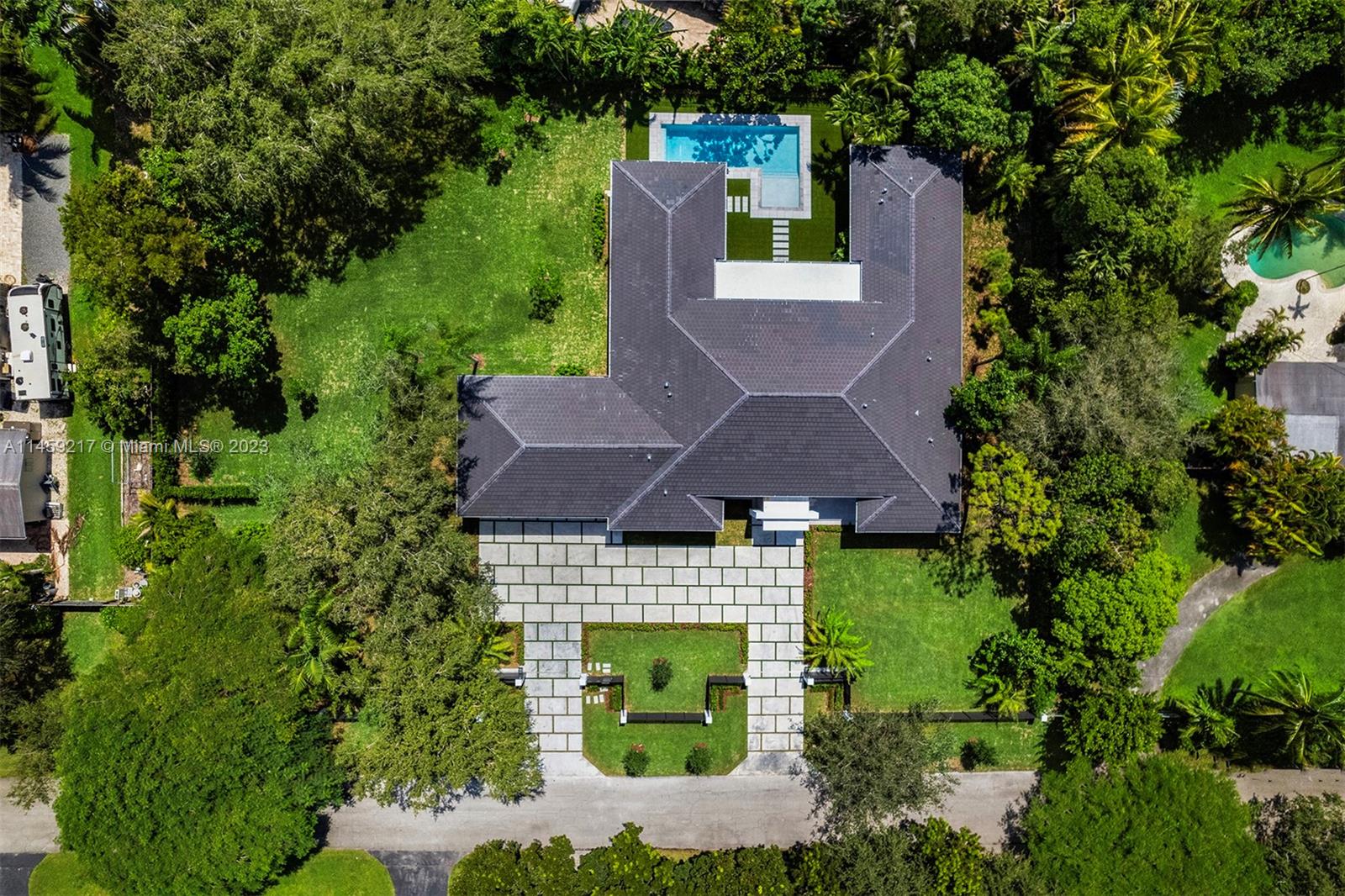 8100 133rd St, Pinecrest, FL, 33156 United States, 5 Bedrooms Bedrooms, ,6 BathroomsBathrooms,Residential,For Sale,133rd St,A11459217