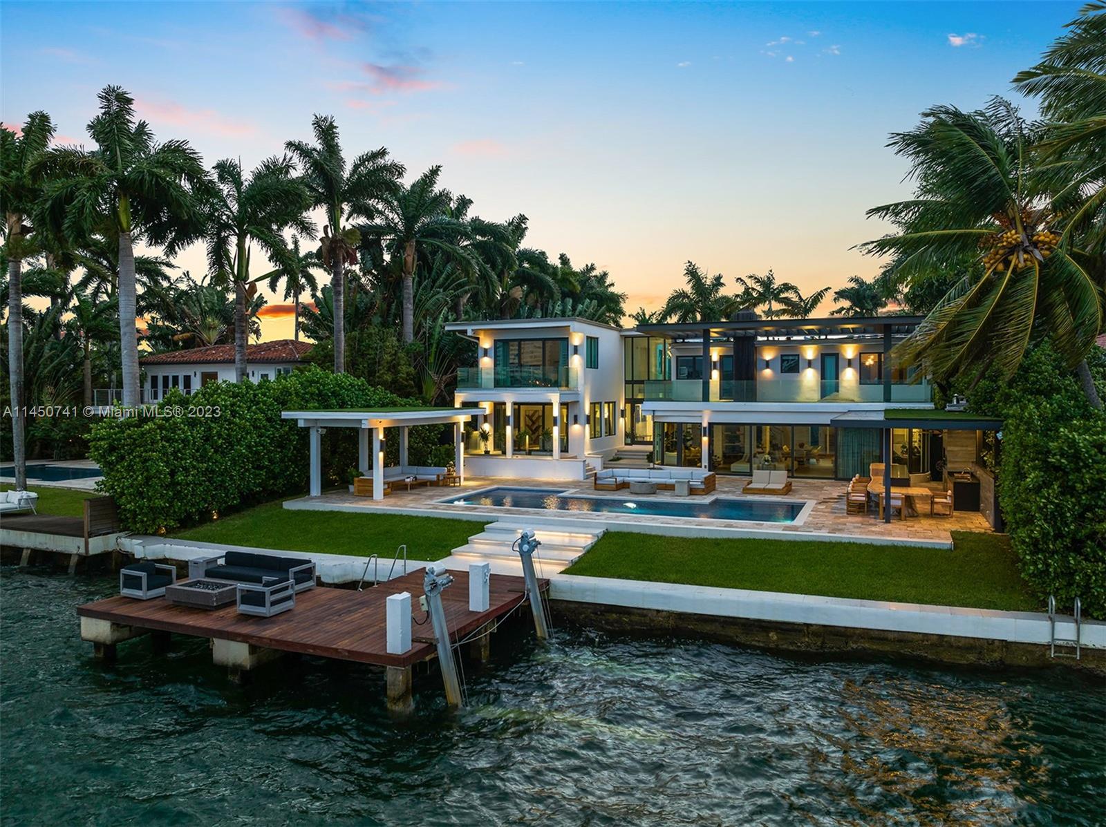 327 E Rivo Alto Dr, Miami Beach, Florida 33139, 6 Bedrooms Bedrooms, ,6 BathroomsBathrooms,Residential,For Sale,327 E Rivo Alto Dr,A11450741