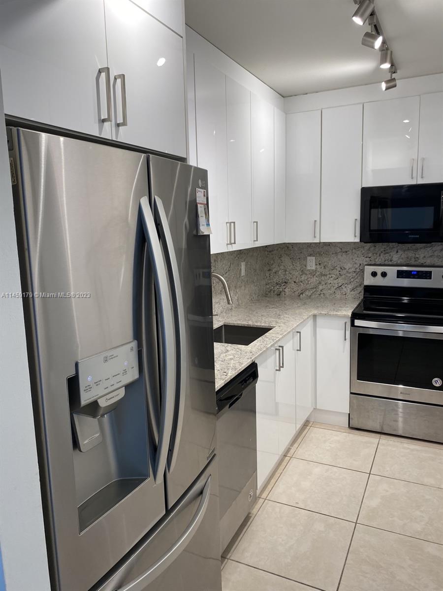 1965 S Ocean Dr 5B, Hallandale Beach, Florida 33009, 1 Bedroom Bedrooms, ,1 BathroomBathrooms,Residential,For Sale,1965 S Ocean Dr 5B,A11459179