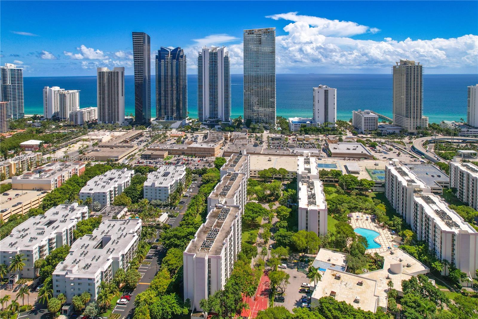 17021 Bay Rd, Sunny Isles Beach, FL, 33160 United States, 1 Bedroom Bedrooms, ,1 BathroomBathrooms,Residential,For Sale,Bay Rd,A11458475