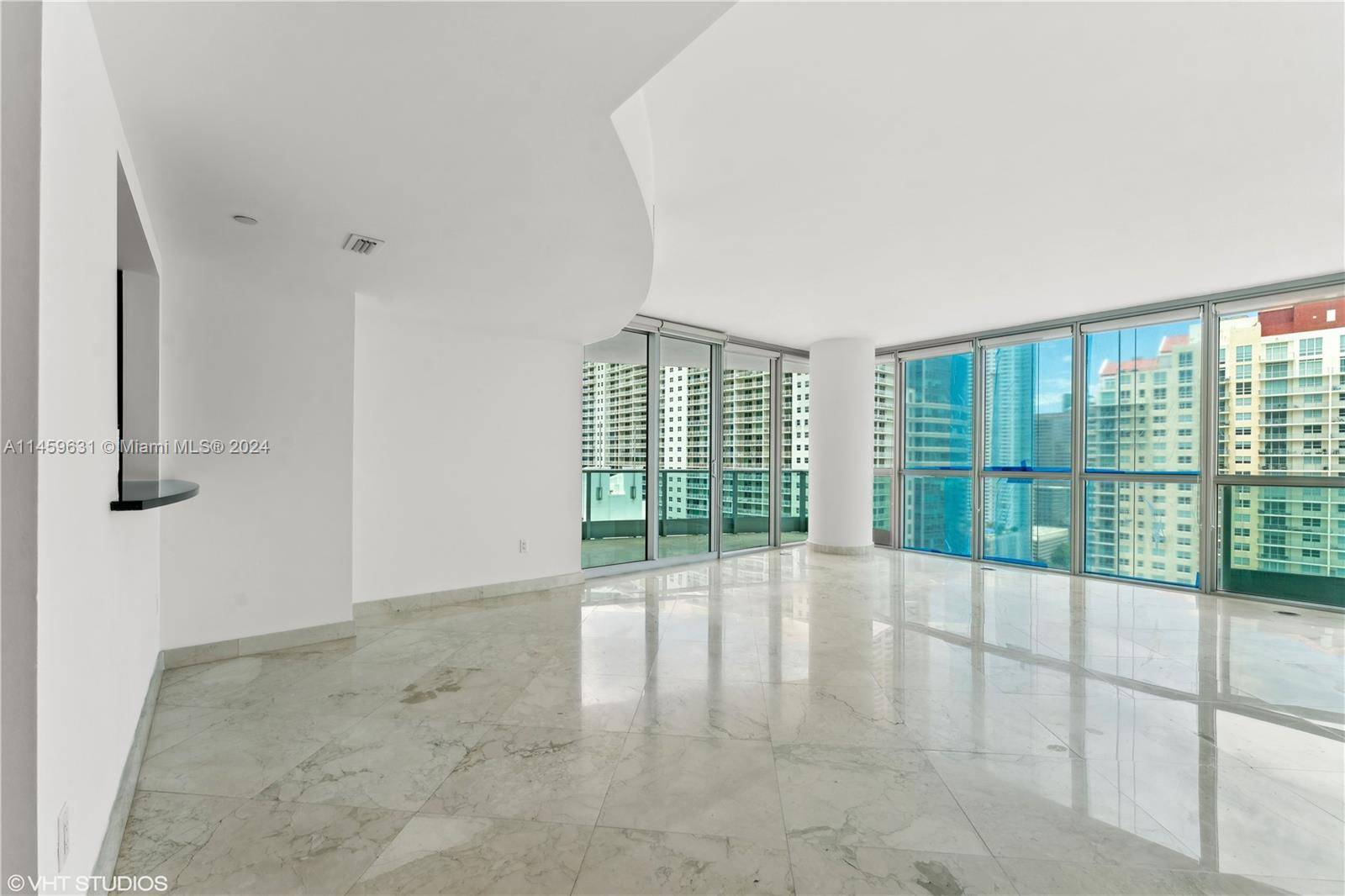 1331 Brickell Bay Dr, Miami, FL, 33131 United States, 2 Bedrooms Bedrooms, ,2 BathroomsBathrooms,Residential,For Sale,Brickell Bay Dr,A11459631