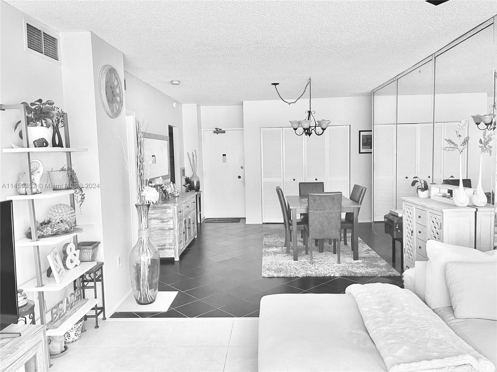 1950 Ocean Dr, Hallandale Beach, FL, 33009 United States, 1 Bedroom Bedrooms, ,1 BathroomBathrooms,Residential,For Sale,Ocean Dr,A11459352