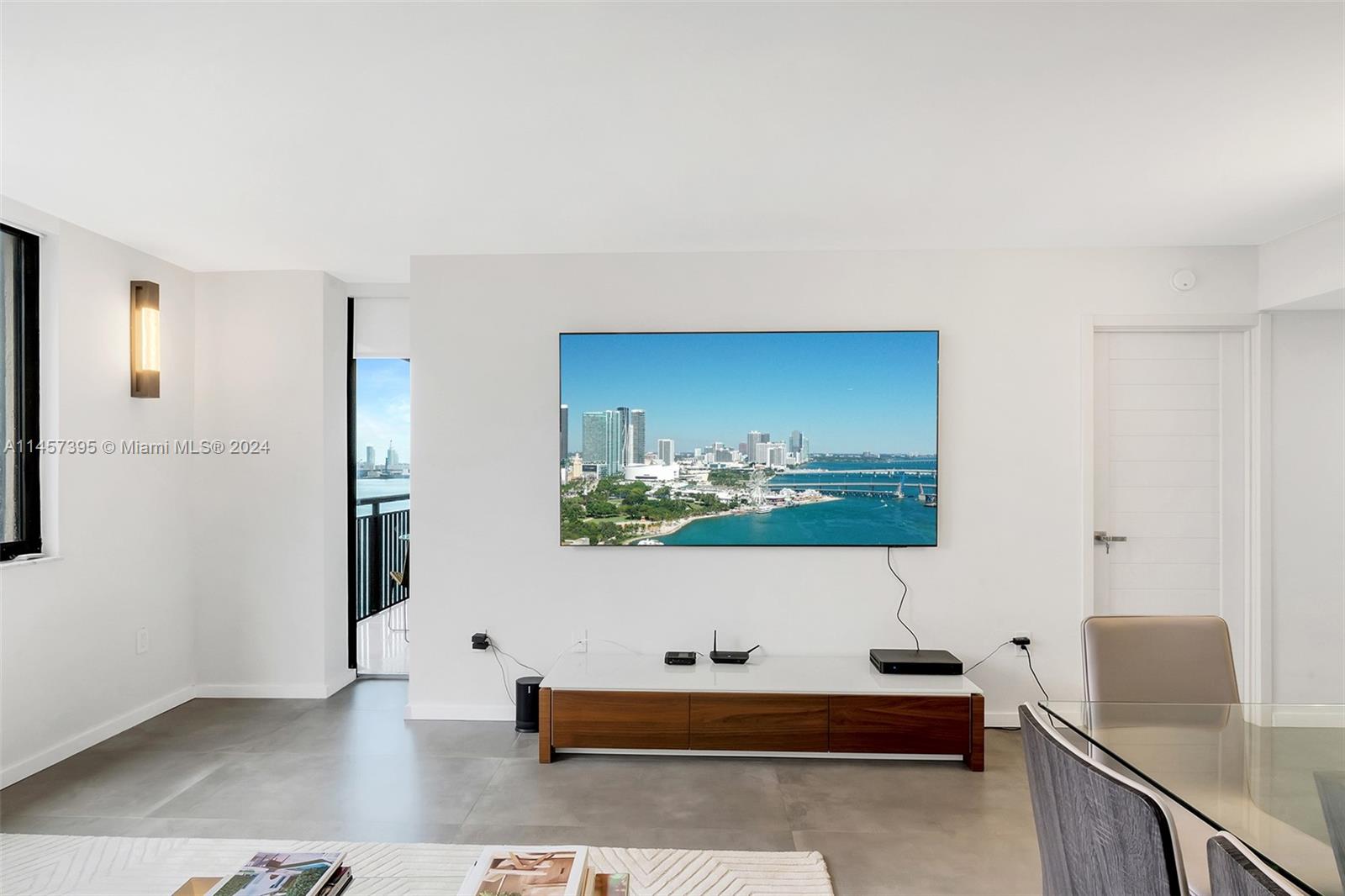 540 Brickell Key Dr, Miami, FL, 33131 United States, 1 Bedroom Bedrooms, ,1 BathroomBathrooms,Residential,For Sale,Brickell Key Dr,A11457395