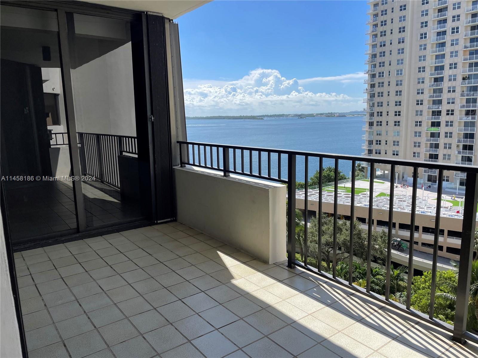 520 Brickell Key Dr, Miami, FL, 33131 United States, 2 Bedrooms Bedrooms, ,2 BathroomsBathrooms,Residential,For Sale,Brickell Key Dr,A11458186