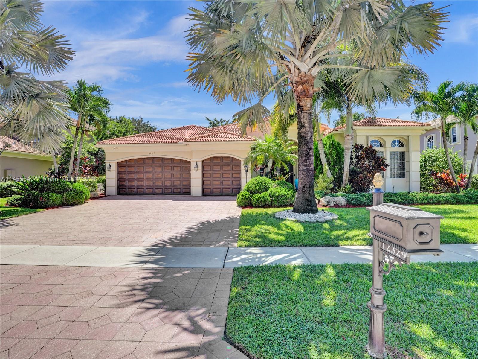 12329 Equine Lane, Wellington, FL, 33414 United States, 5 Bedrooms Bedrooms, ,3 BathroomsBathrooms,Residential,For Sale,Equine Lane,A11455849