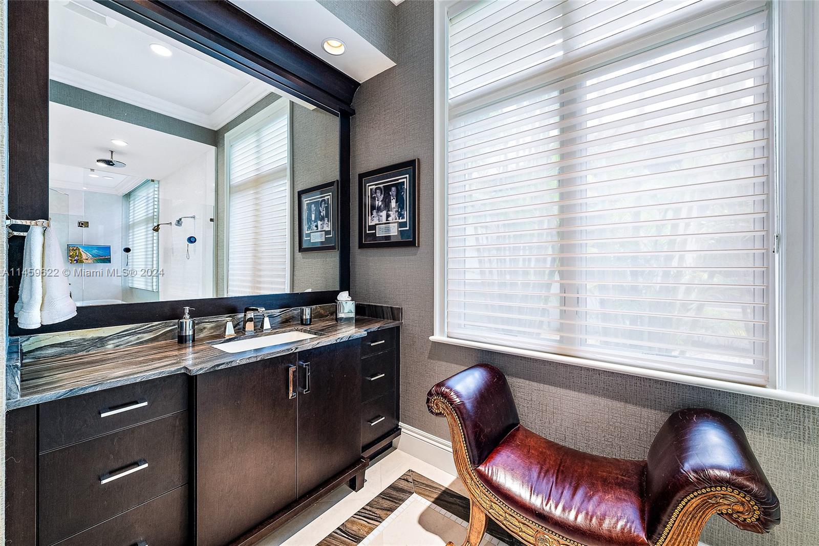 Master Bedroom Sitting Area