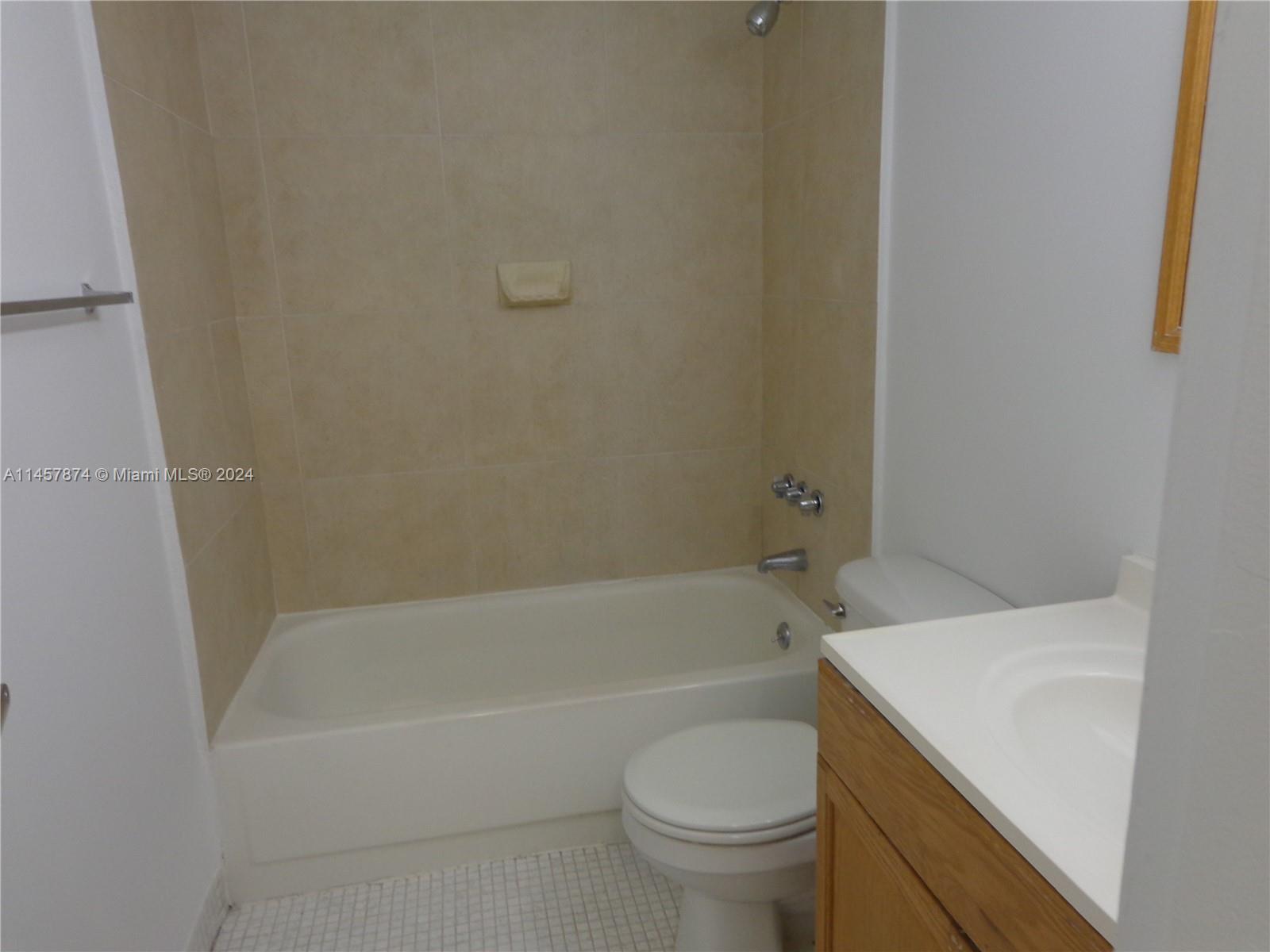 1805 Sans Souci Blvd 309, North Miami, Florida 33181, 1 Bedroom Bedrooms, ,1 BathroomBathrooms,Residential,For Sale,1805 Sans Souci Blvd 309,A11457874