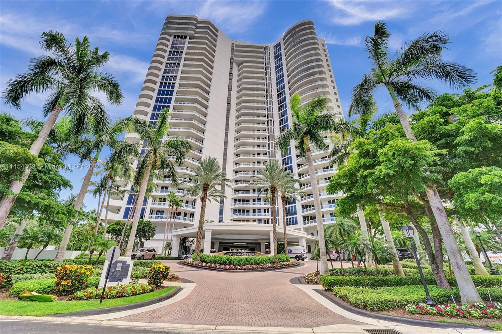 21200 Point Pl, Aventura, FL, 33180 United States, 5 Bedrooms Bedrooms, ,5 BathroomsBathrooms,Residential,For Sale,Point Pl,A11454339