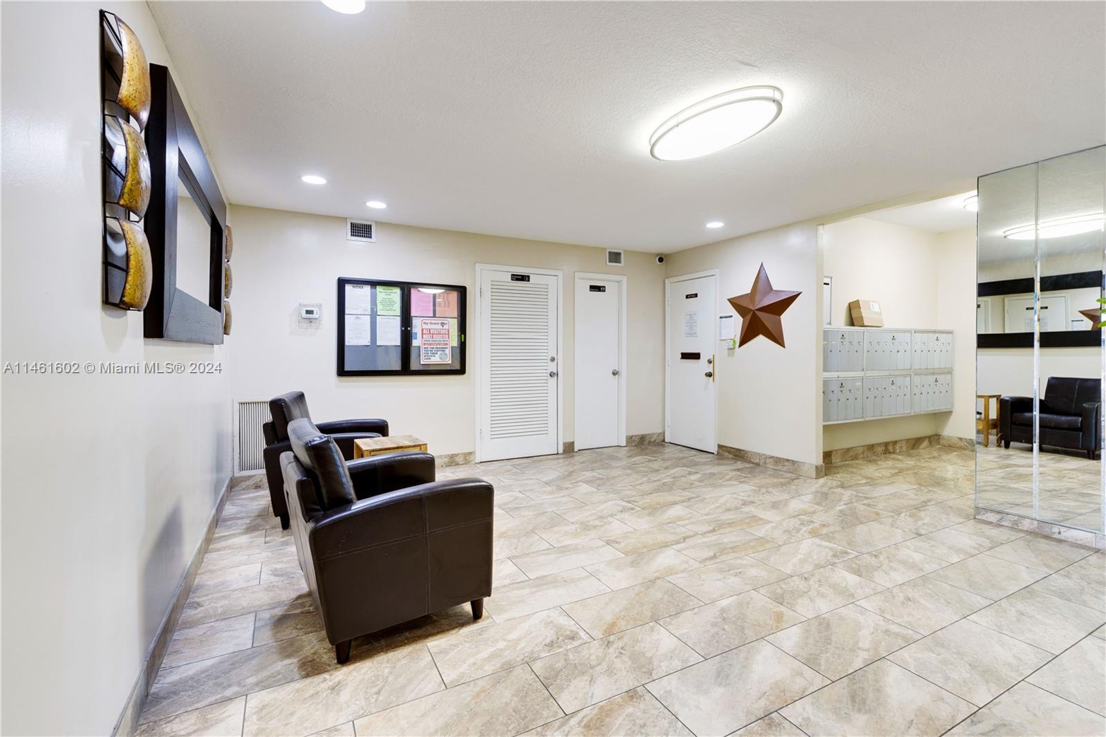 1811 Jefferson St 806, Hollywood, Florida 33020, 1 Bedroom Bedrooms, ,1 BathroomBathrooms,Residential,For Sale,1811 Jefferson St 806,A11461602