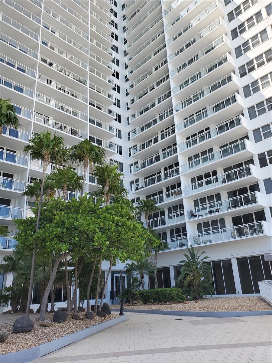 2030 Ocean Dr, Hallandale Beach, FL, 33009 United States, 2 Bedrooms Bedrooms, ,2 BathroomsBathrooms,Residential,For Sale,Ocean Dr,A11461705