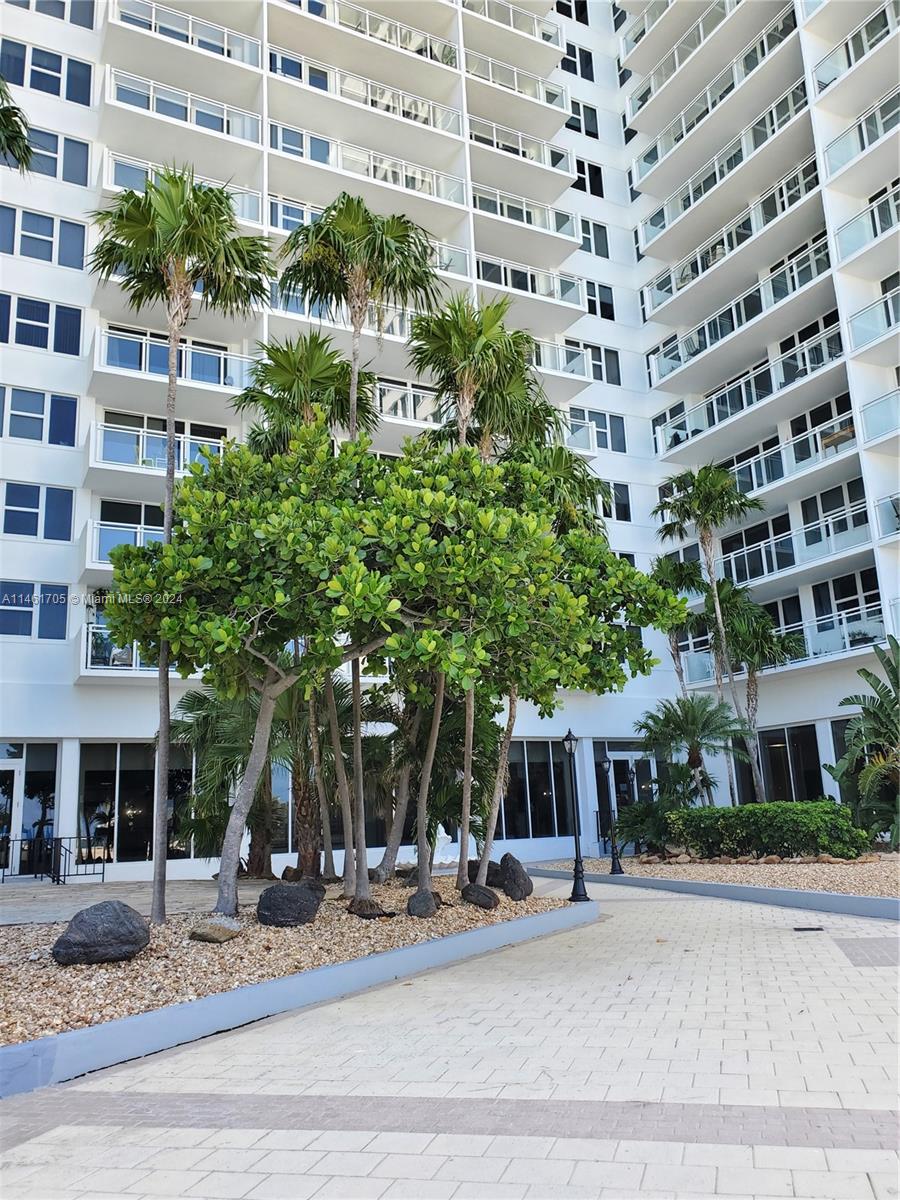 2030 Ocean Dr, Hallandale Beach, FL, 33009 United States, 2 Bedrooms Bedrooms, ,2 BathroomsBathrooms,Residential,For Sale,Ocean Dr,A11461705