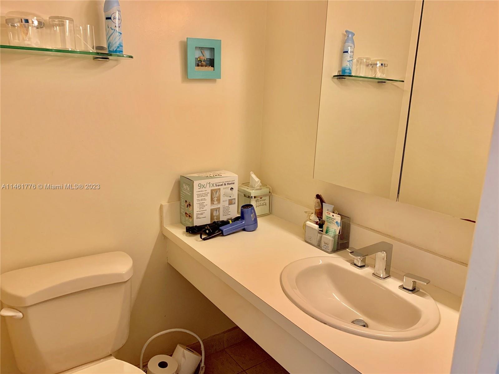 1950 Ocean Dr, Hallandale Beach, FL, 33009 United States, 1 Bedroom Bedrooms, ,1 BathroomBathrooms,Residential,For Sale,Ocean Dr,A11461776