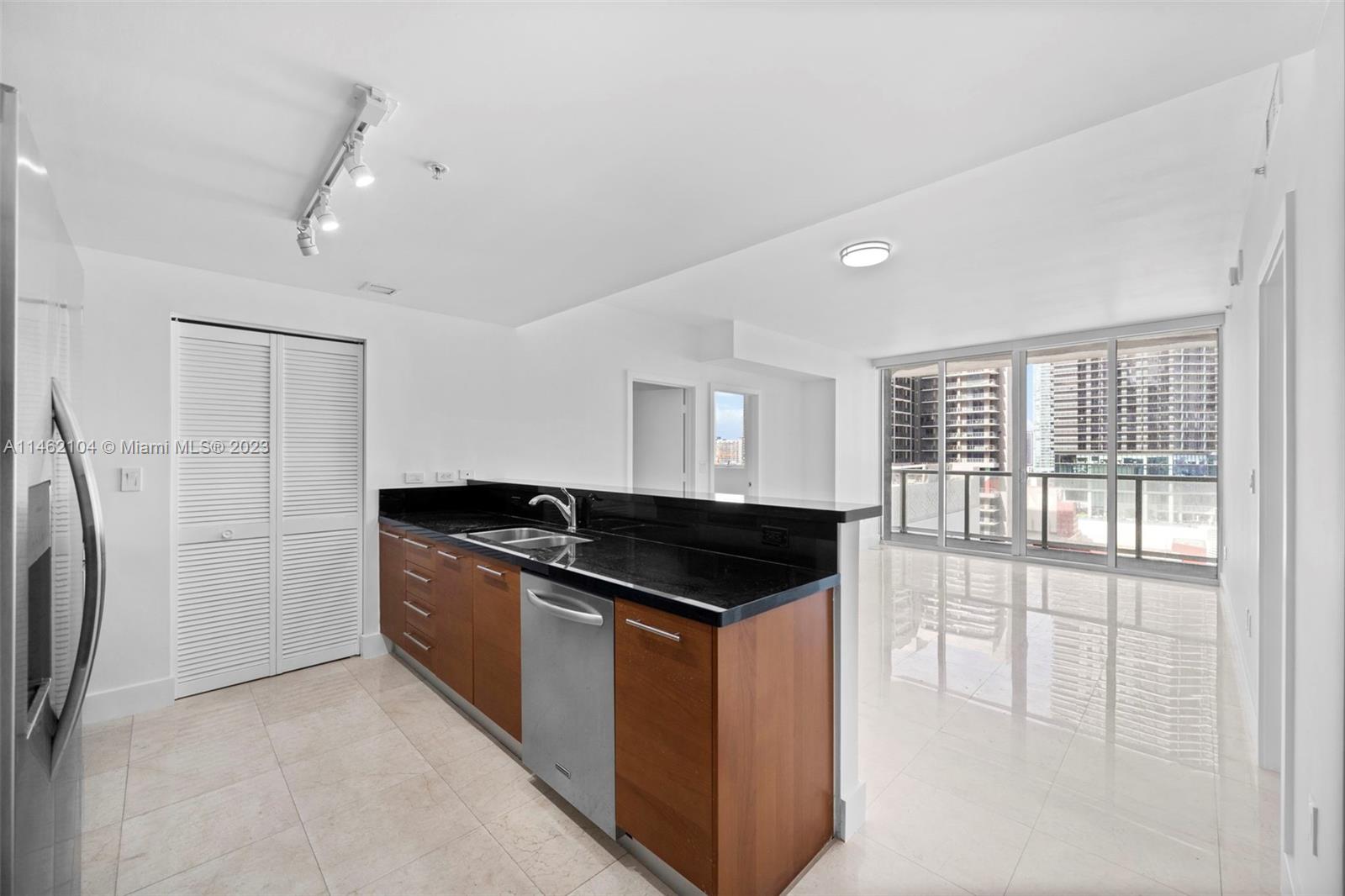 Miami, Florida 33132, 2 Bedrooms Bedrooms, ,2 BathroomsBathrooms,Residential,For Sale,A11462104