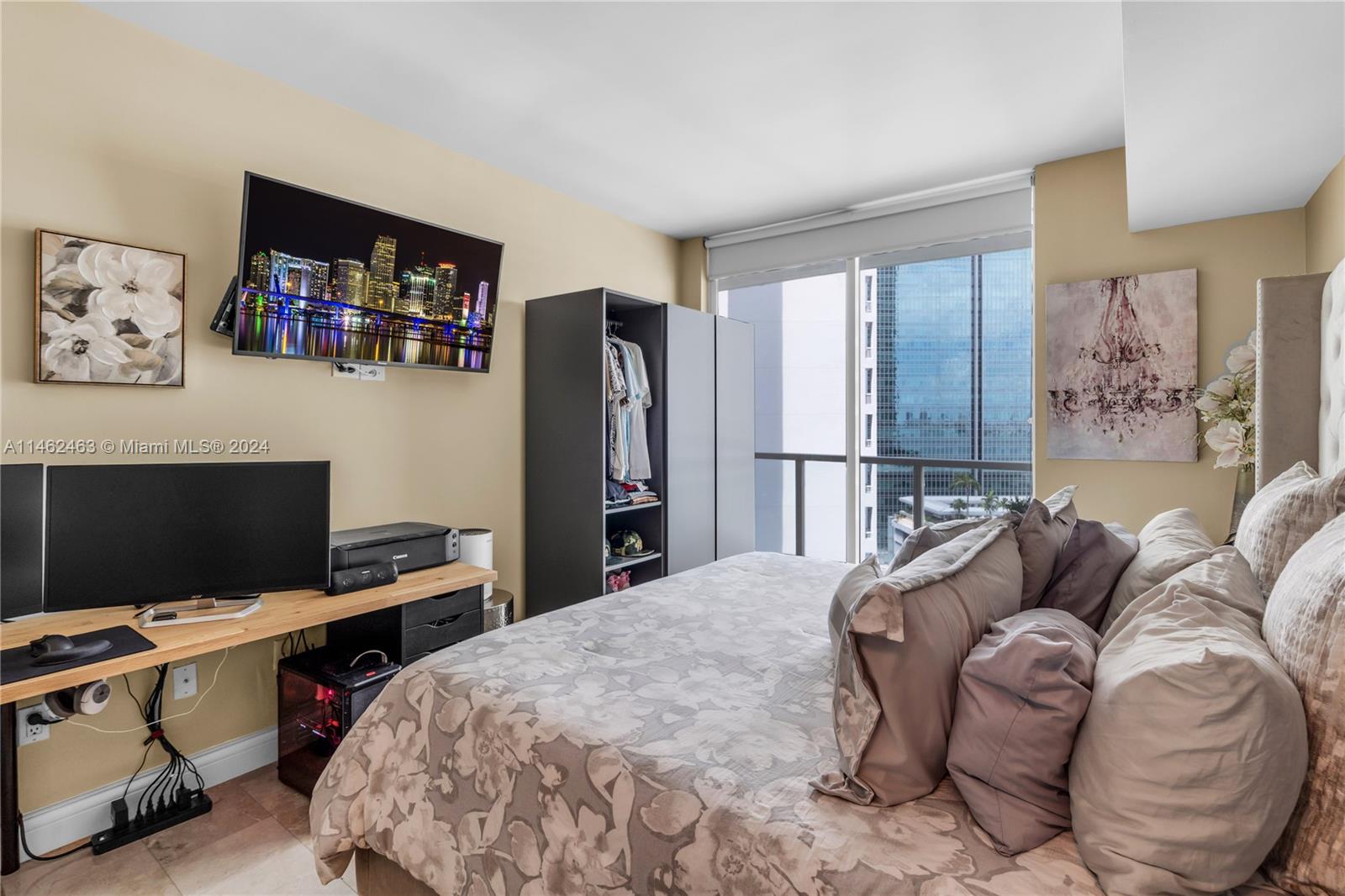 218 SE 14th St 1904, Miami, Florida 33131, 1 Bedroom Bedrooms, ,1 BathroomBathrooms,Residential,For Sale,218 SE 14th St 1904,A11462463