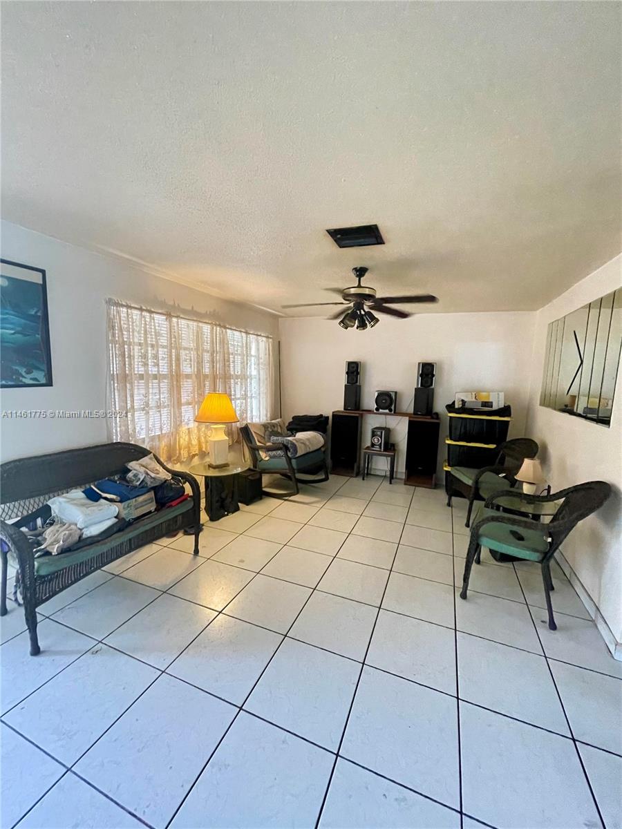 6561 29th Ct, Sunrise, FL, 33313 United States, 2 Bedrooms Bedrooms, ,1 BathroomBathrooms,Residential,For Sale,29th Ct,A11461775