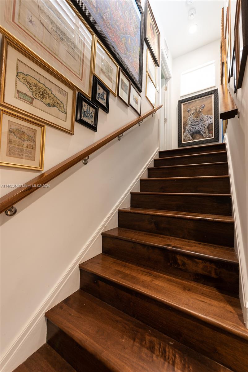 6001 N Bay Rd, Miami Beach, FL 33140, 3 Bedrooms Bedrooms, ,4 BathroomsBathrooms,Residential,For Sale,Bay Rd,A11462316