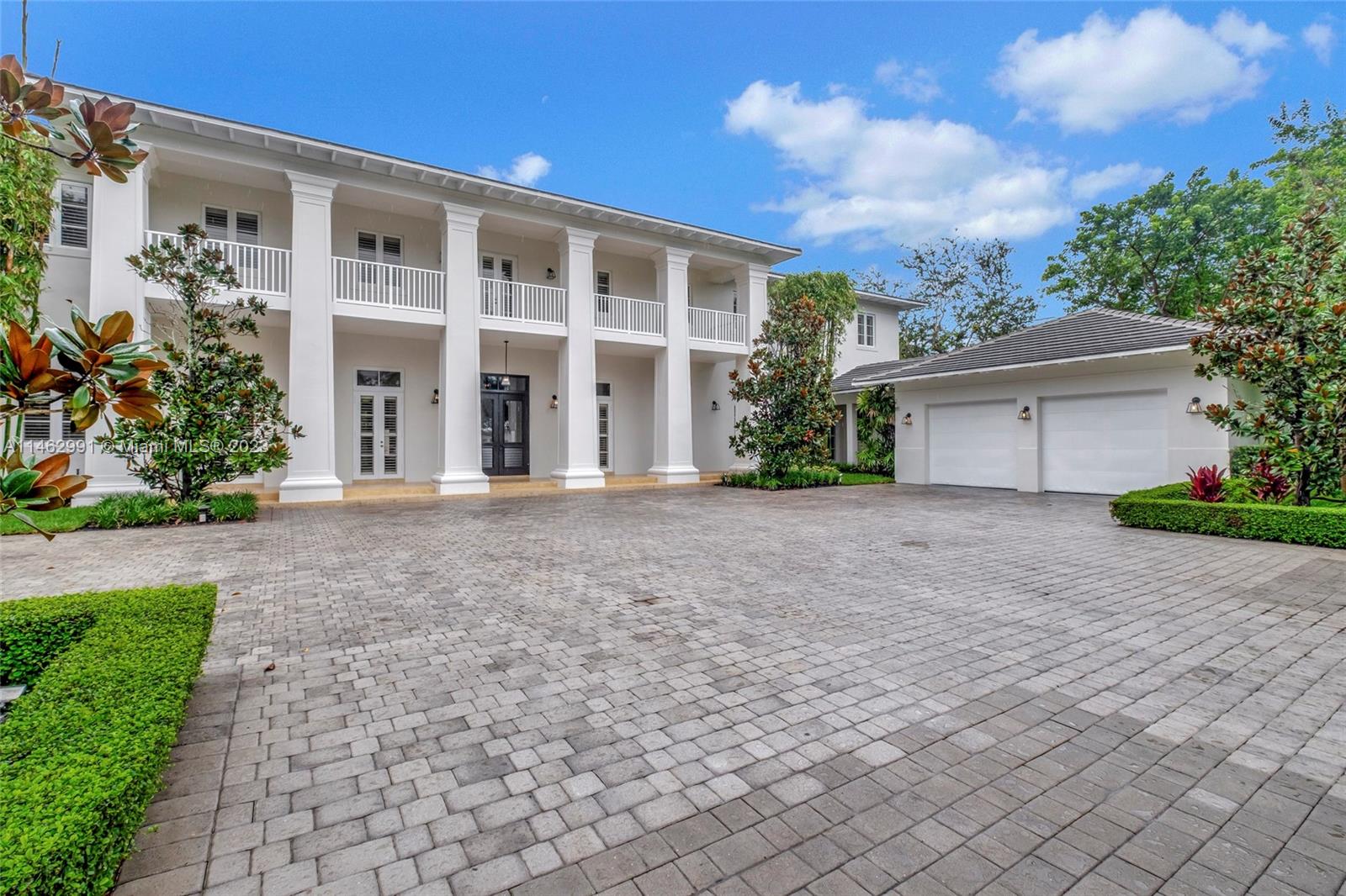 2- Car Garage on each side
